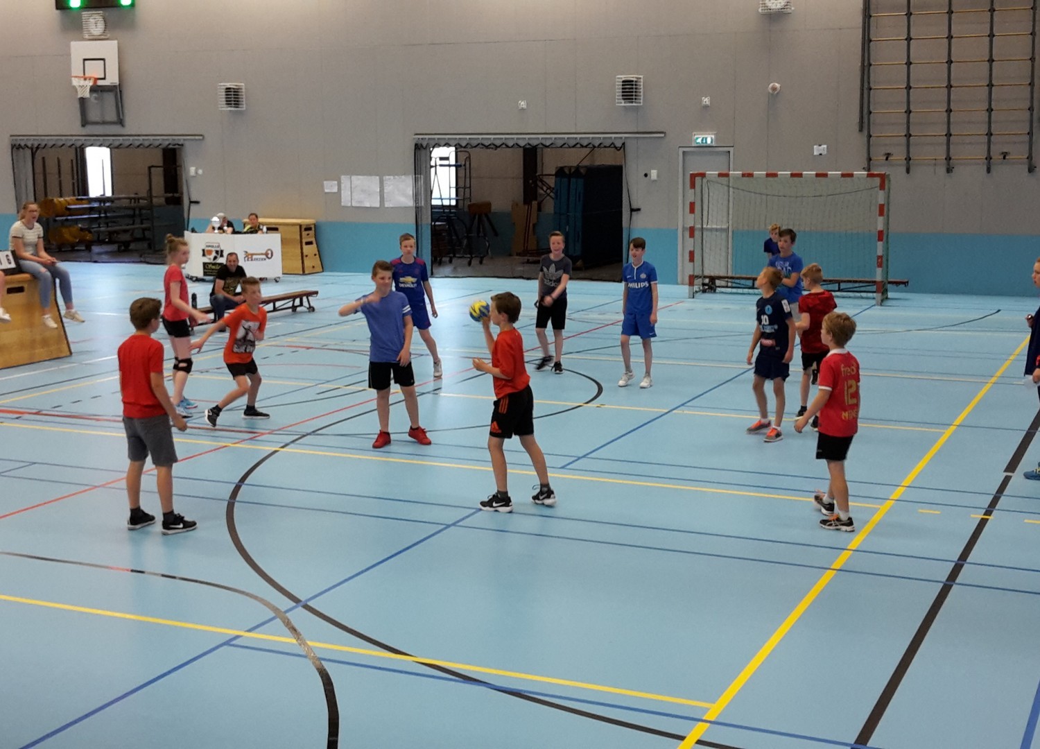 Schoolhandbal handbalvereniging Apollo groot succes