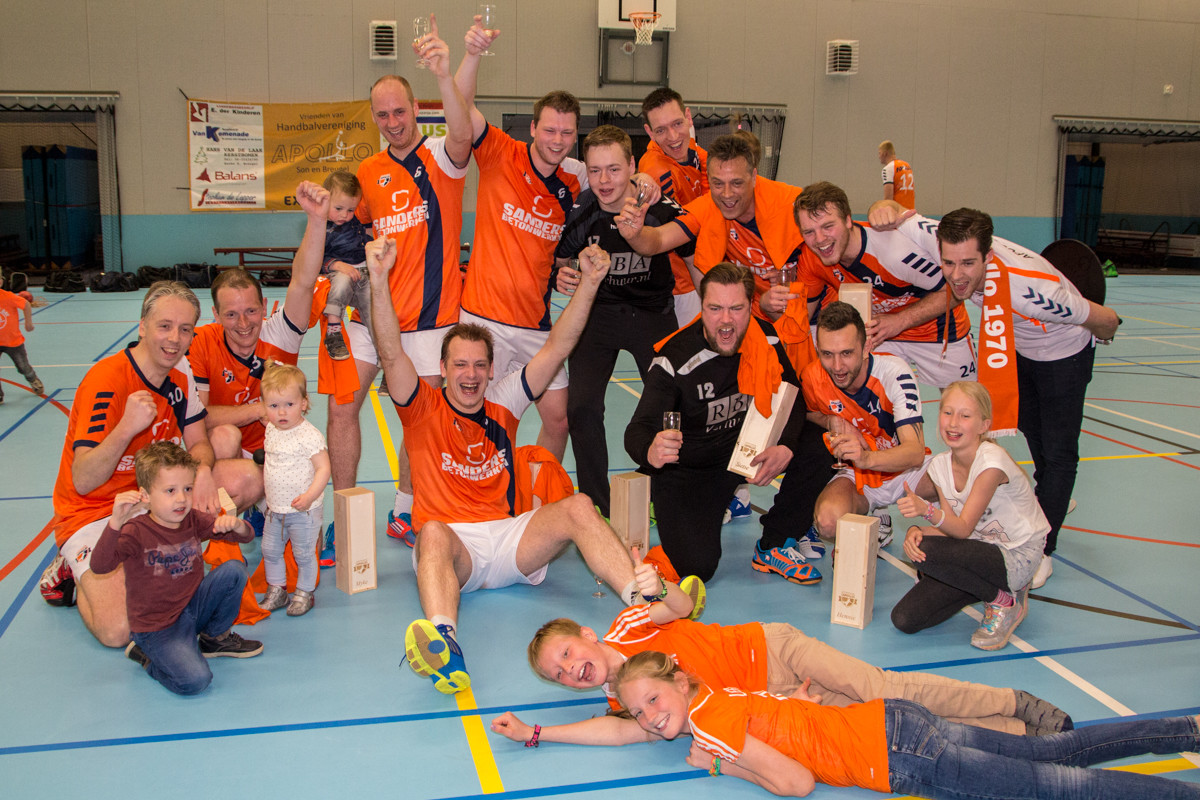 Heren 2 handbalvereniging Apollo kampioen