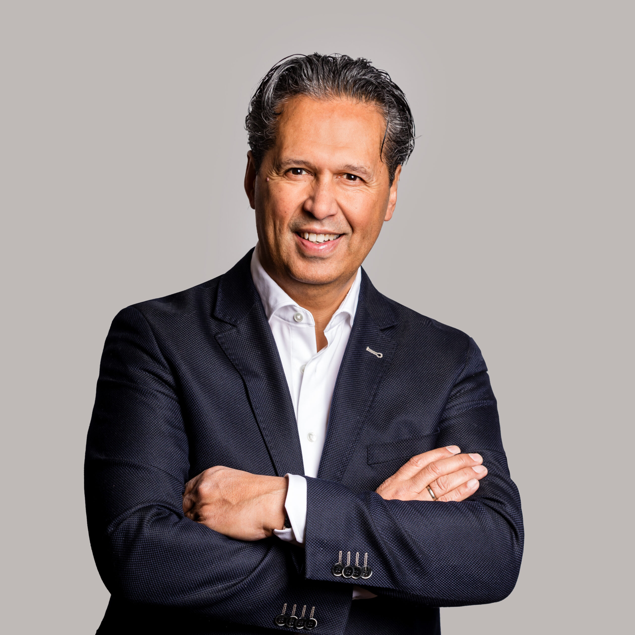 Don Pasanea gekozen tot lijsttrekker VVD Voor U