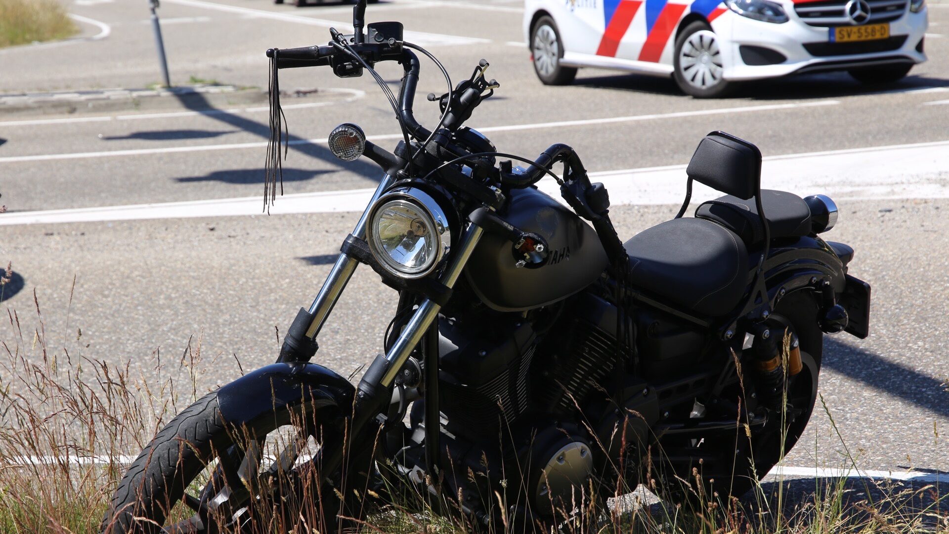 Motor bij kruispunt Bestseweg