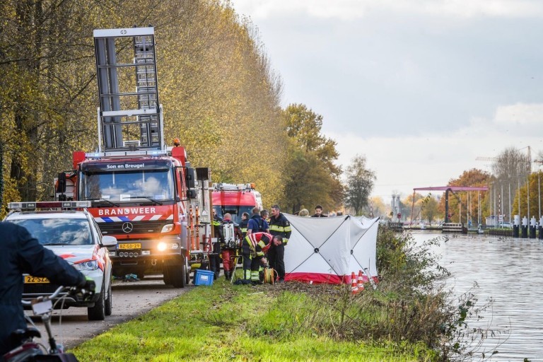 Overleden persoon aangetroffen in Wilhelminakanaal